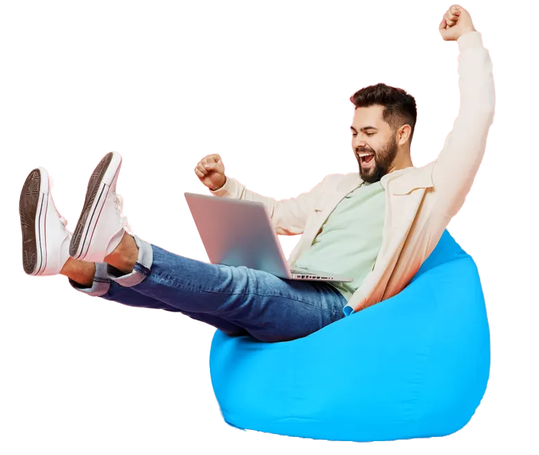 Homem trabalhando de casa